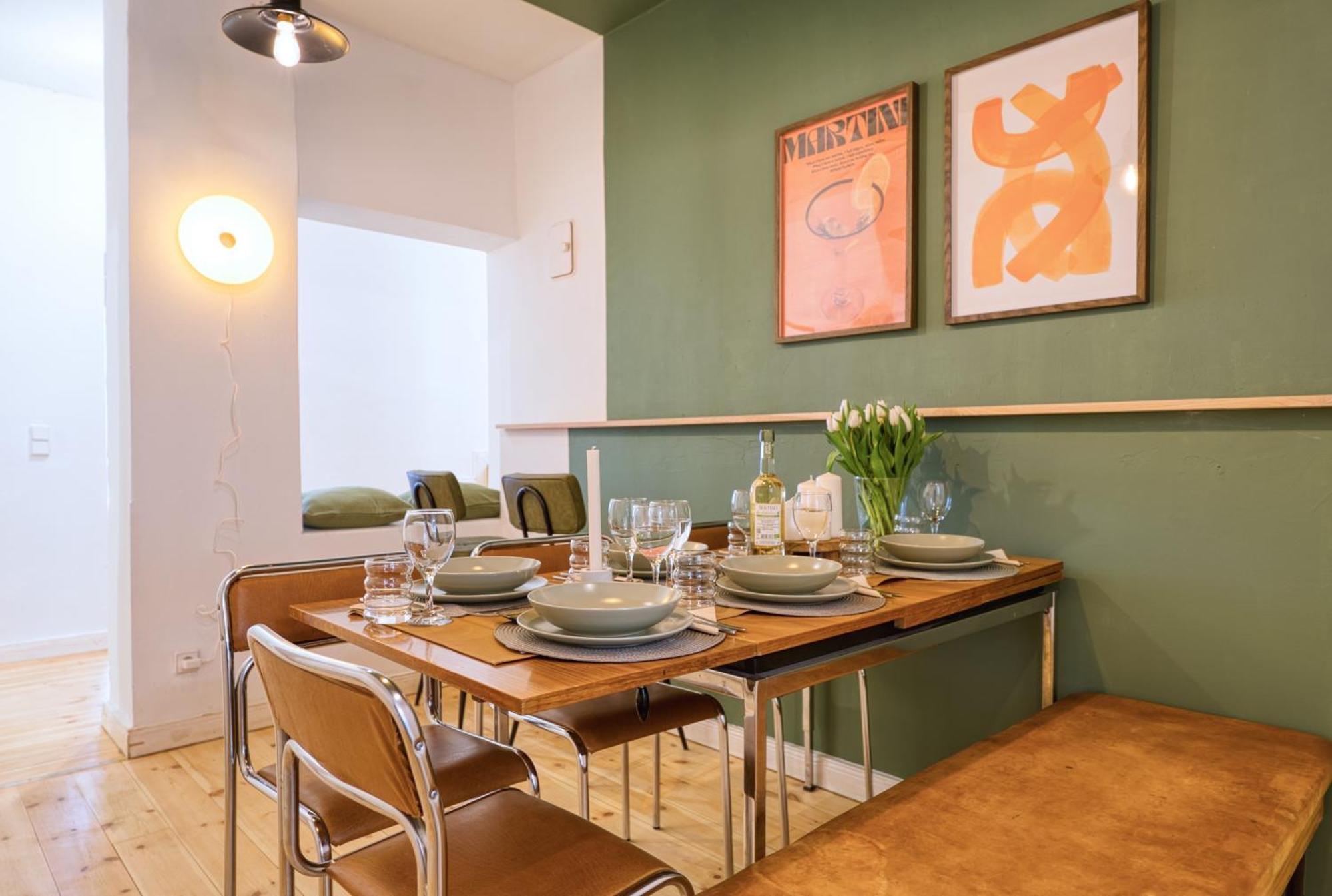 Apartment Mitten Im Kreuzberger Kiezleben - Geraeumig & - 3 Sz Auf 140qm