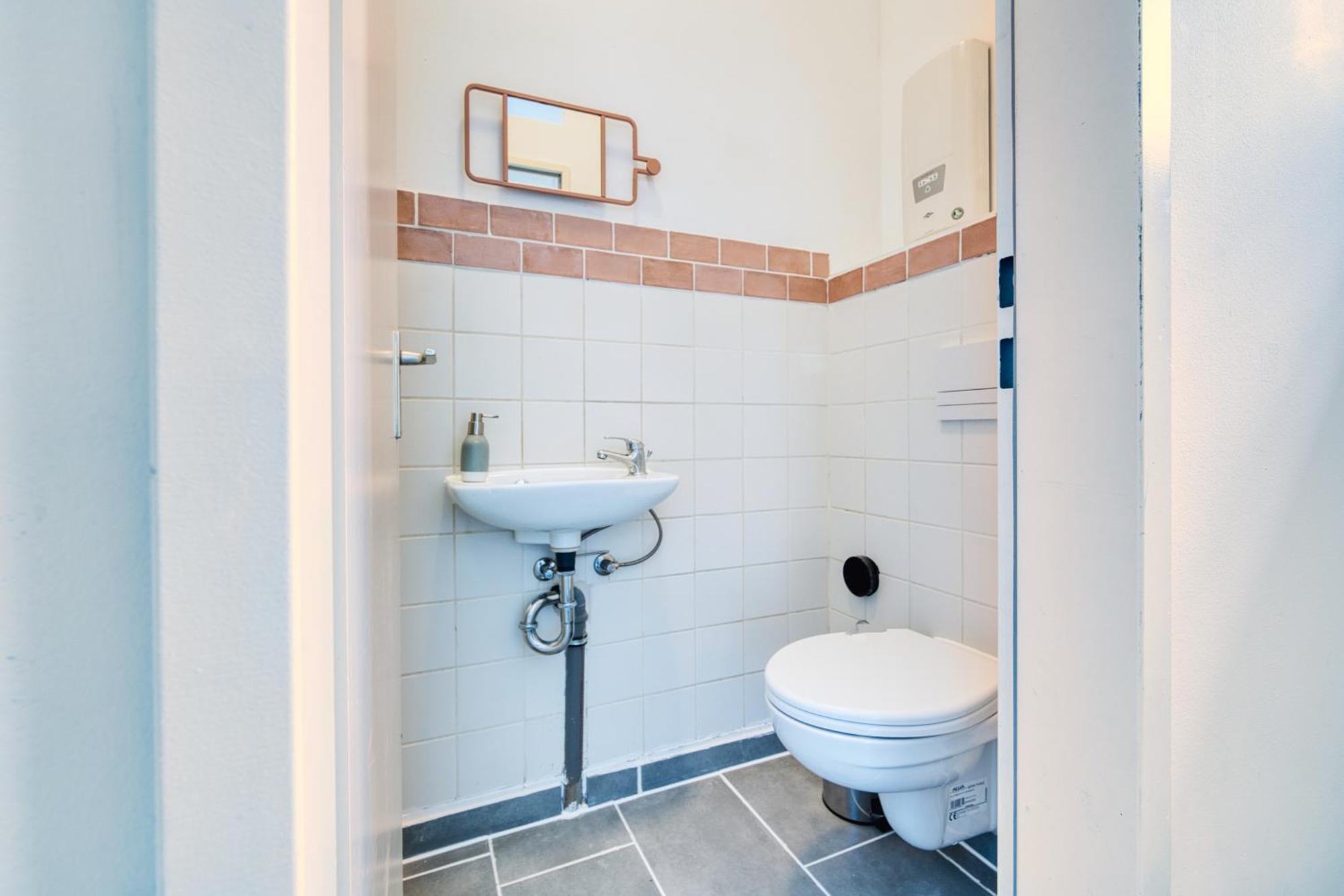 Mitten Im Kreuzberger Kiezleben - Geraeumig & - 3 Sz Auf 140qm Apartment